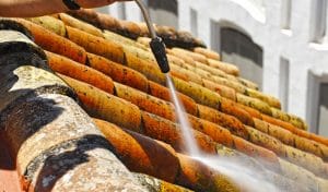 A quelle fréquence entretenir une toiture ?